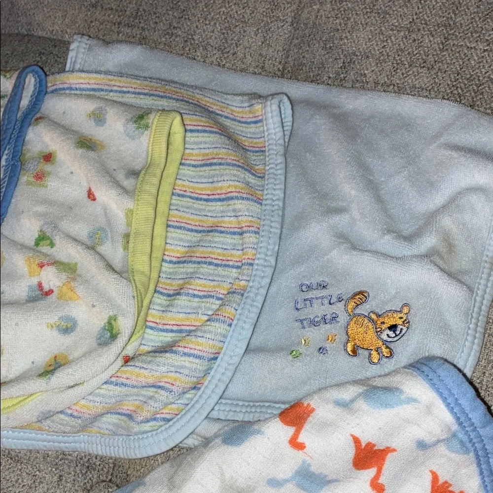 aden + anais Blue & White Dinosaur Bib and burp cloth 5pc Set